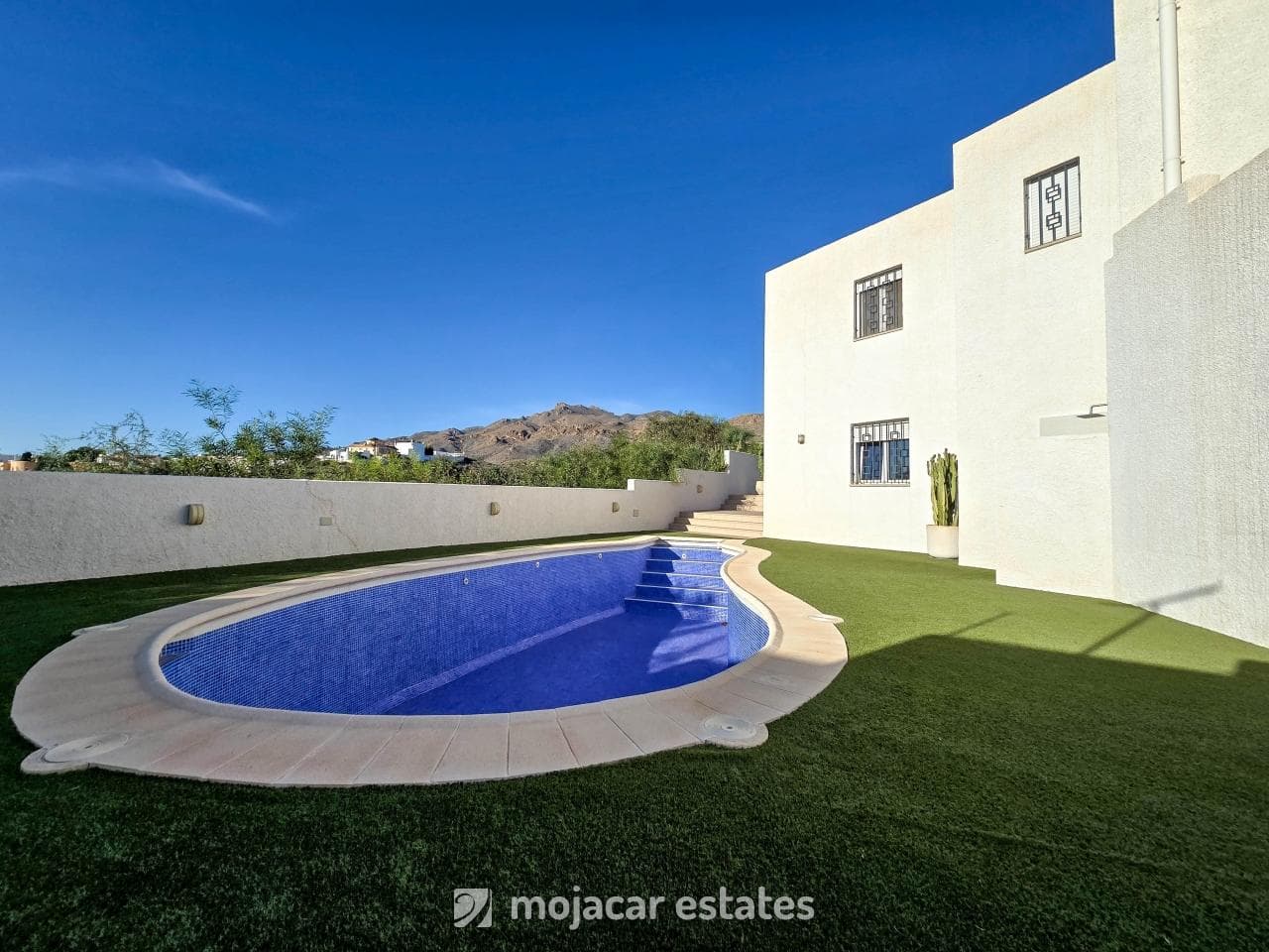 Villa 2