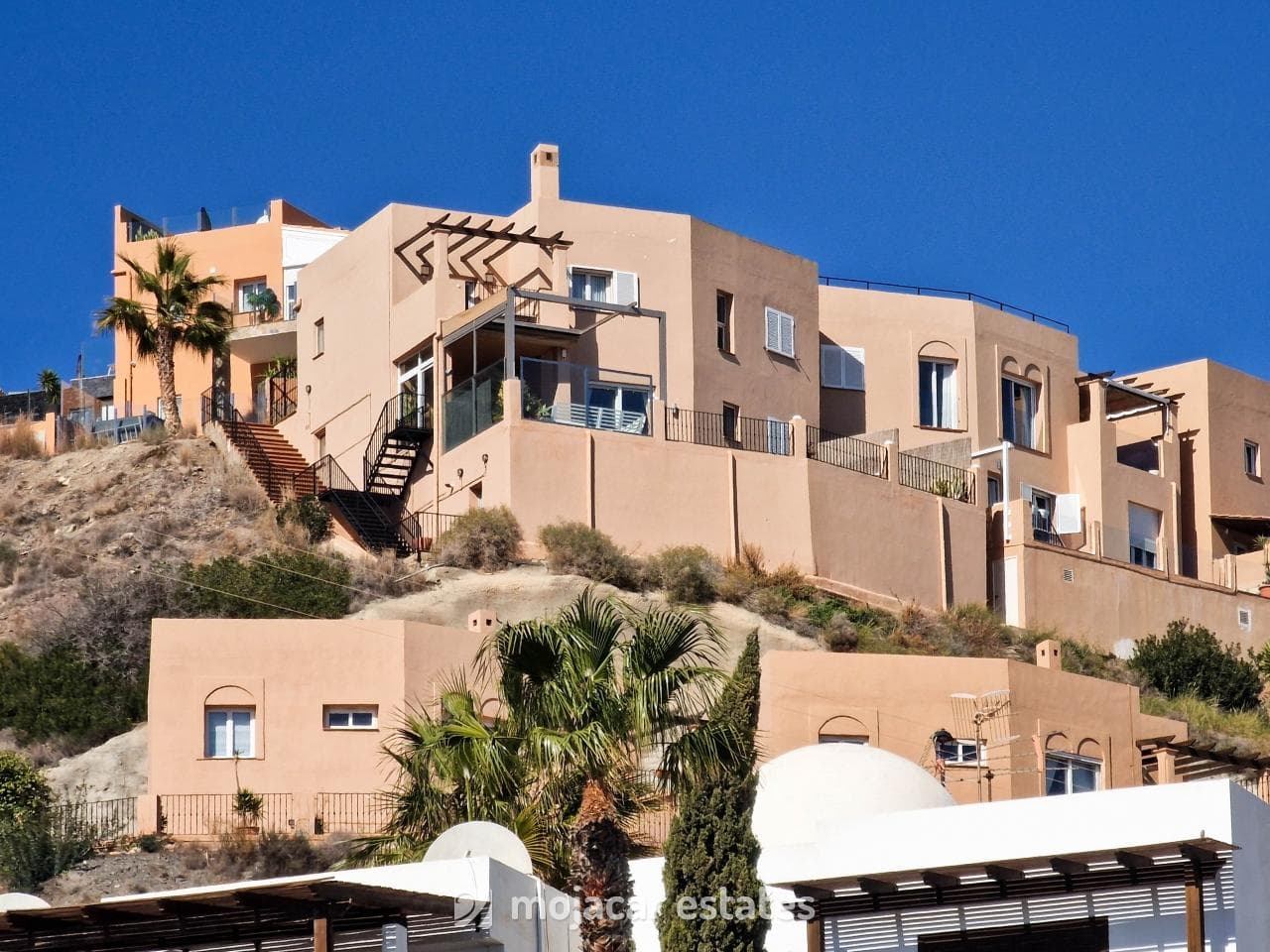 Villa 2
