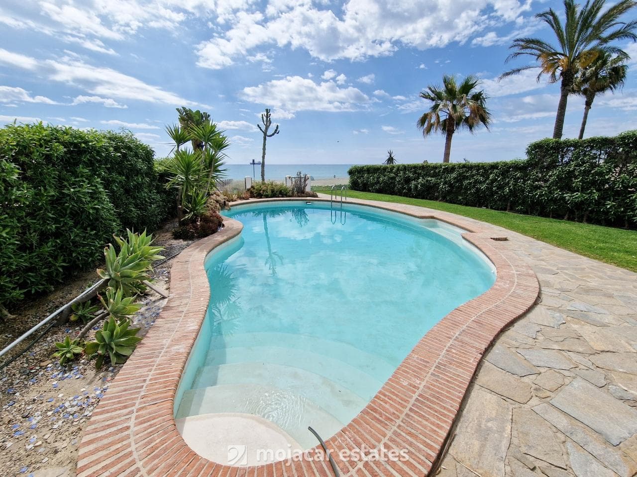 Villa 4