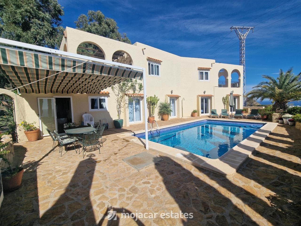 Villa 2