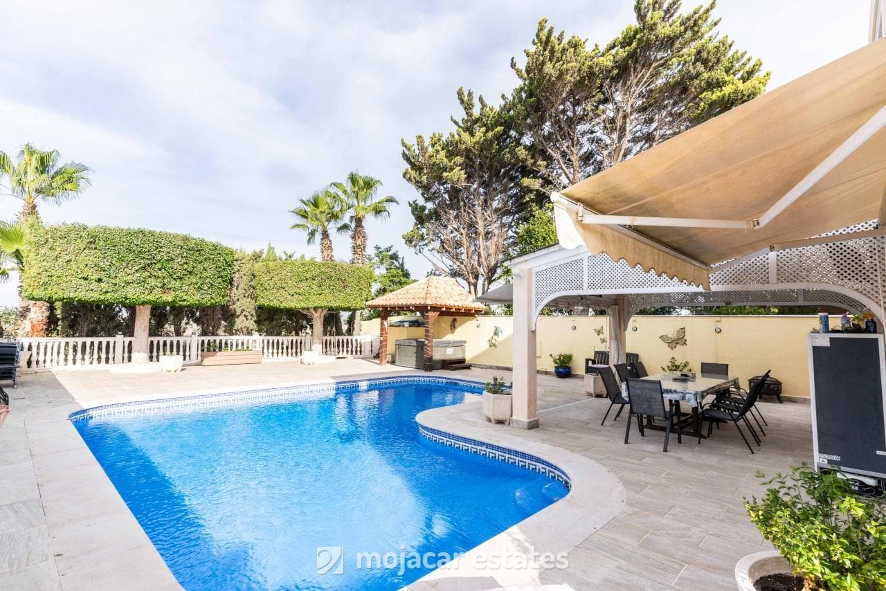 Villa 2